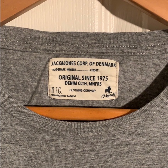 Men’s Jack & Jones T- Shirt (Size Medium) - Picture 4 of 6